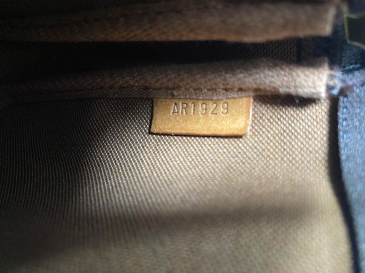 Louis Vuitton Pochette Accessoires Monogram (รุ่นหนังสั้น ปี 1999) รูปที่ 2