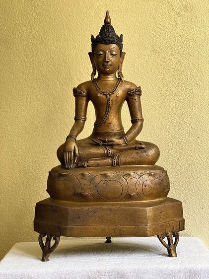 พระบูชาเชียงแสนทรงเครื่อง หน้าตัก 9 นิ้ว สูง 21 นิ้ว เนื้.อสัมฤทธิ์ สวยงามมาก