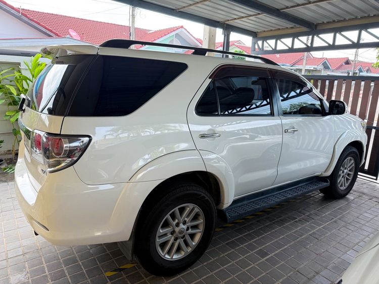 Toyota Fortuner 2014 2.5 V Utility-car ดีเซล ไม่ติดแก๊ส เกียร์อัตโนมัติ ขาว รูปที่ 2