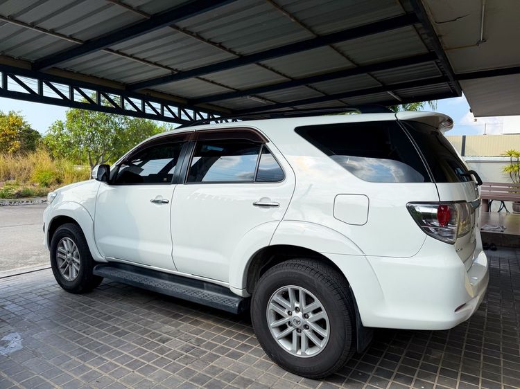 Toyota Fortuner 2014 2.5 V Utility-car ดีเซล ไม่ติดแก๊ส เกียร์อัตโนมัติ ขาว รูปที่ 4