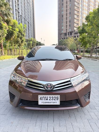 รถ Toyota Altis 1.6 G สี น้ำตาล