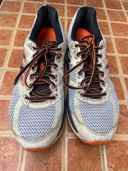 รองเท้ามือสอง รูปที่ 6