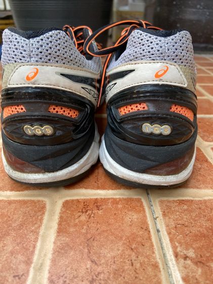 รองเท้ามือสอง รูปที่ 2