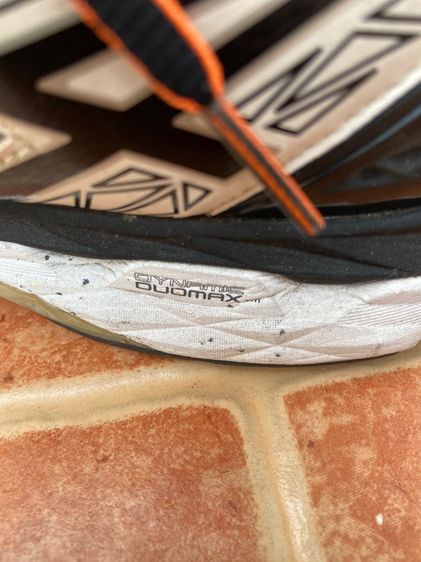 รองเท้ามือสอง รูปที่ 4