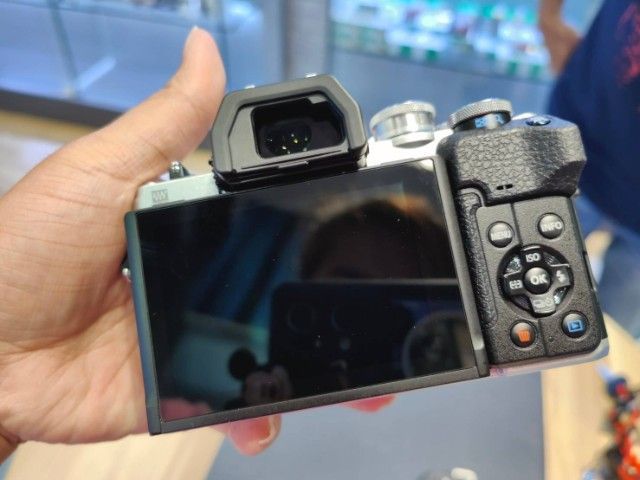 กล้อง Olympus OM-D E-M10 Mark IV Kit 14-42 mm รูปที่ 5