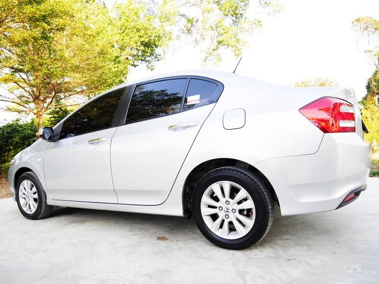 Honda City 2013 1.5 V i-VTEC Sedan เบนซิน ไม่ติดแก๊ส เกียร์อัตโนมัติ บรอนซ์เงิน รูปที่ 3