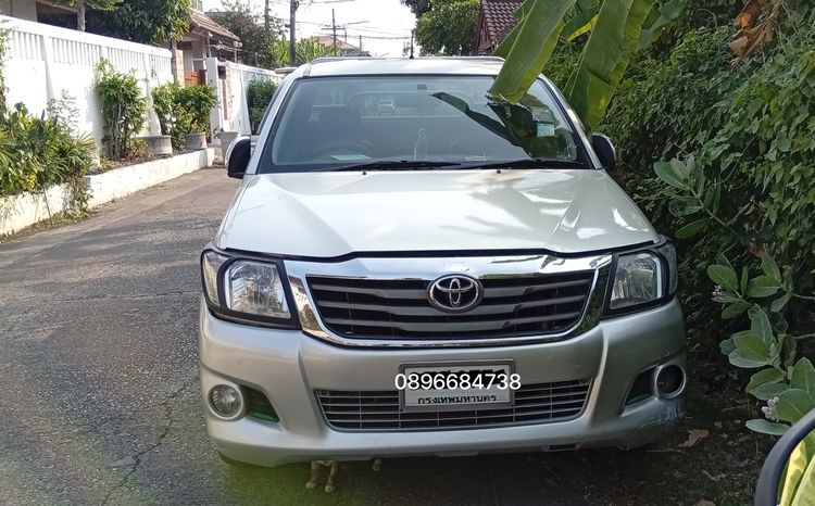 รถ Toyota Hilux Vigo 2.7 Smart Cab J สี เทา