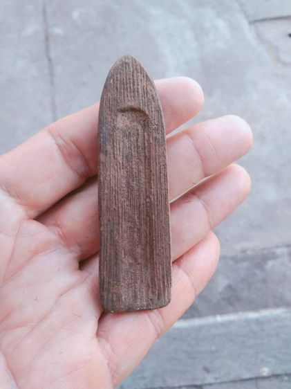 พระร่วงหลังรางปืน รูปที่ 2