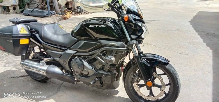 Honda ctx 700 เกียร์ธรรมดา ไมล์ 38,000  ราคา 93,000 ของแต่งครบ รถปี 14 พร้อมกระเป๋าข้างกล่องหลัง ครับ. 092-4936836  รถอยู่กาญจนบุรี รูปที่ 5