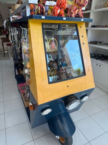 ที่แขวนสินค้า ทรงรถตุ้กๆ รูปที่ 3