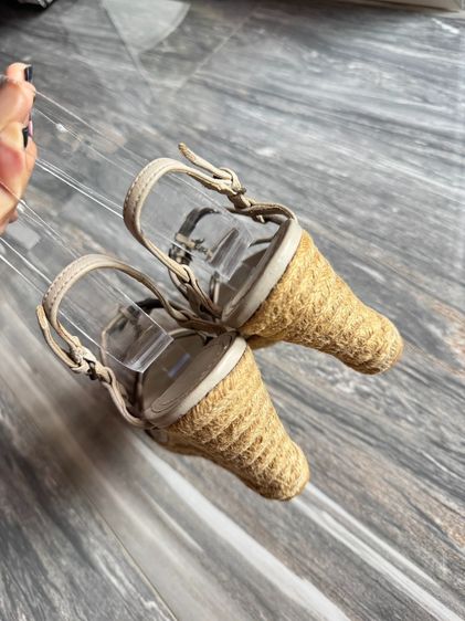 Burberry Wedge Heels - รองเท้าแบรนด์เนมมือสอง รูปที่ 4