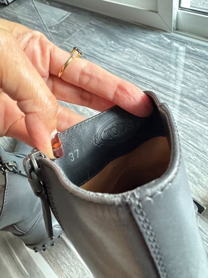 Tod's Boots - รองเท้าแบรนด์เนมมือสอง รูปที่ 6