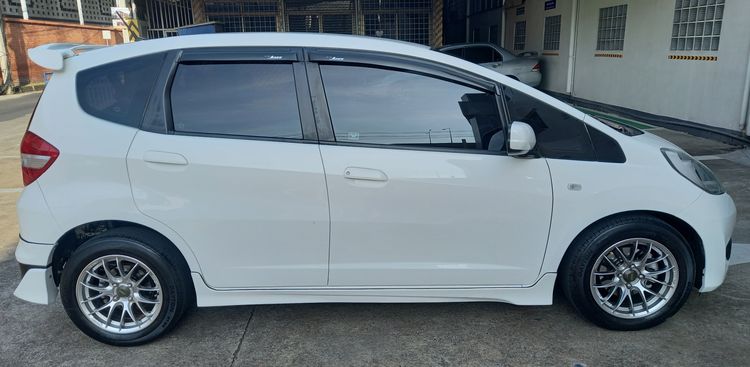 Honda Jazz 2012 1.5 S Sedan เบนซิน เกียร์อัตโนมัติ ขาว รูปที่ 3