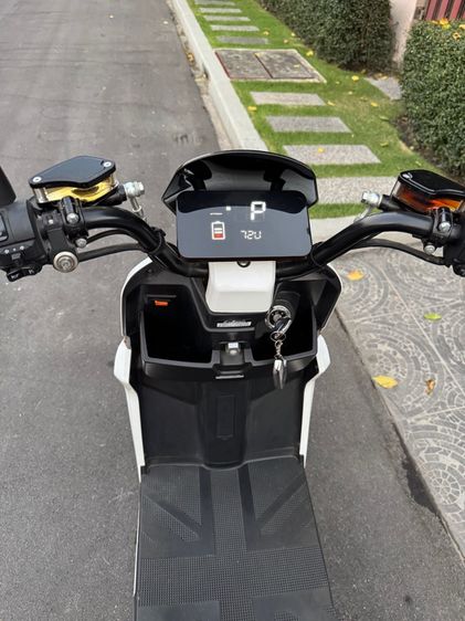 มอเตอรไซด์ไฟฟ้า STROM รูปที่ 4