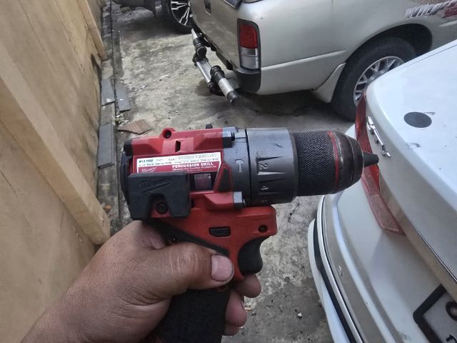 สว่าน Milwaukee 