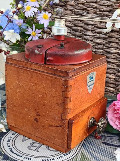 เครื่องบดกาแฟมือหมุน Peugeot Freres สไตล์วินเทจ ยุค1960 จากฝรั่งเศส รูปที่ 2