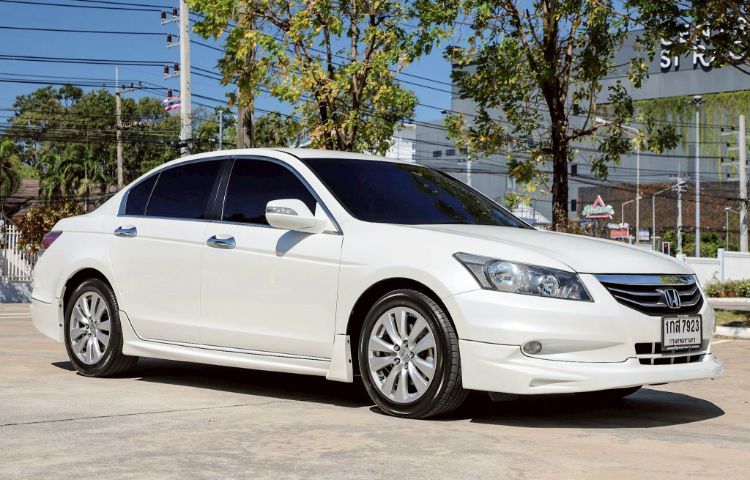 Honda Accord 2013 2.4 EL NAVI Sedan เบนซิน ไม่ติดแก๊ส เกียร์อัตโนมัติ ขาว รูปที่ 2