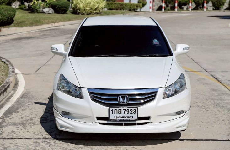 Honda Accord 2013 2.4 EL NAVI Sedan เบนซิน ไม่ติดแก๊ส เกียร์อัตโนมัติ ขาว รูปที่ 4