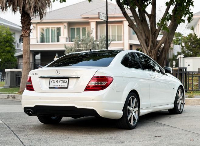 Mercedes-Benz C-Class 2012 C250 Sedan เบนซิน ไม่ติดแก๊ส เกียร์อัตโนมัติ ขาว รูปที่ 4