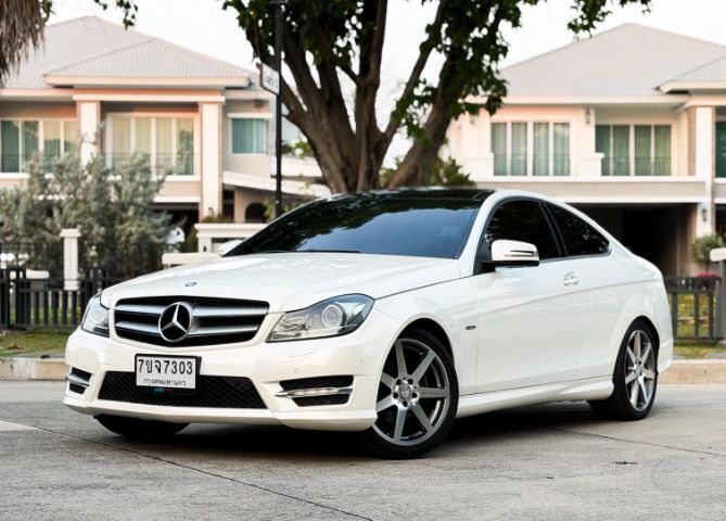 Mercedes-Benz C-Class 2012 C250 Sedan เบนซิน ไม่ติดแก๊ส เกียร์อัตโนมัติ ขาว รูปที่ 2