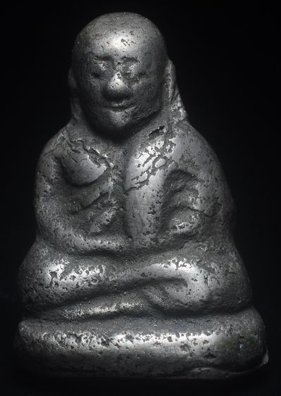 พระหลวงพ่อเงิน พิมพ์ขี้ตา ผิวเก่า สภาพสวยๆครับ แบ่งบูชา 650ครับ