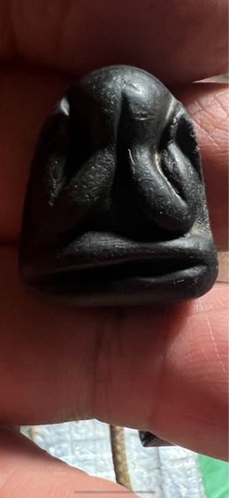 พระปิดตาเนื้อผงคลุกรัก ลพ แก้ว