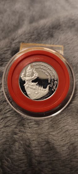 เหรียญในหลวงรัชกาลที่๙ กองทัพเรือหลังเรือพระที่นั่งนารายณ์ทรงสุบรรณ เนื้อเงินขัดเงา 9 มิถุนายน 2539  รูปที่ 2