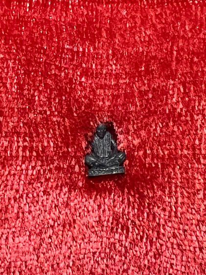 รูปหล่อ(องค์จิ๋ว)หลวงพ่อคูณ รุ่นเทพประทานพร ปี36 รูปที่ 2