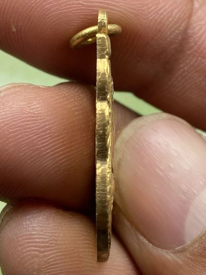 เหรียญหลวงพ่อในกุฏิ รูปที่ 4