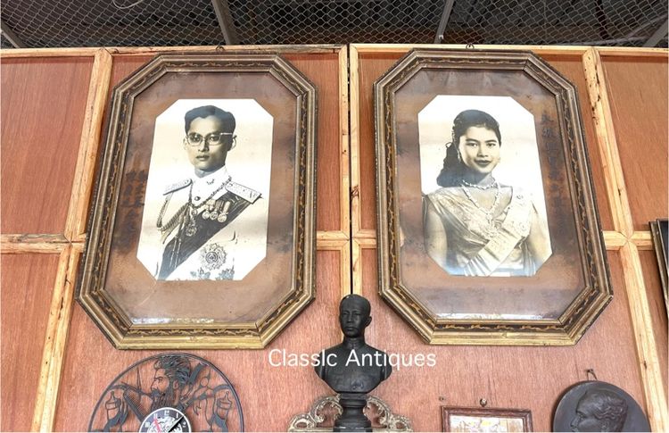ภาพในหลวง ร.9 พระราชินี กรอบแปดเหลี่ยมโบราณเก่าสะสม รูปที่ 14