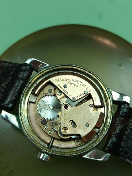 นาฬิกาข้อมือโอเมก้า ระบบโอโตเมติก รุ่น ซีสมาสเตอร์ สวิสเมท หน้าปัดทอง สายหนังแท้ลายจรเข้ Omega Automatic Chronometer Certified Seamaster รูปที่ 5