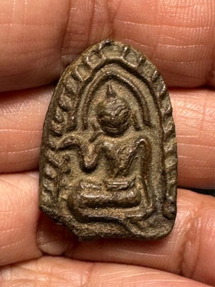 🙏แม่นางกวัก เนื้อผงคลุกรัก ล.ป.บุญ วัดกลางบางแก้ว🙏พระผง ไม่ทราบที่เลี่ยมโบราณ องค์ละ 1850