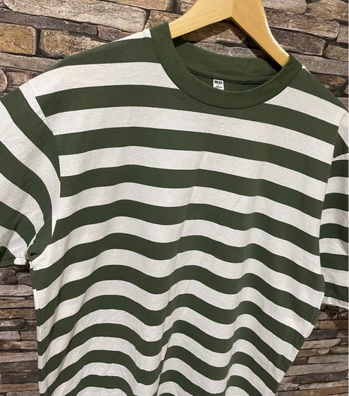 เสืัอ Uniqlo รูปที่ 2