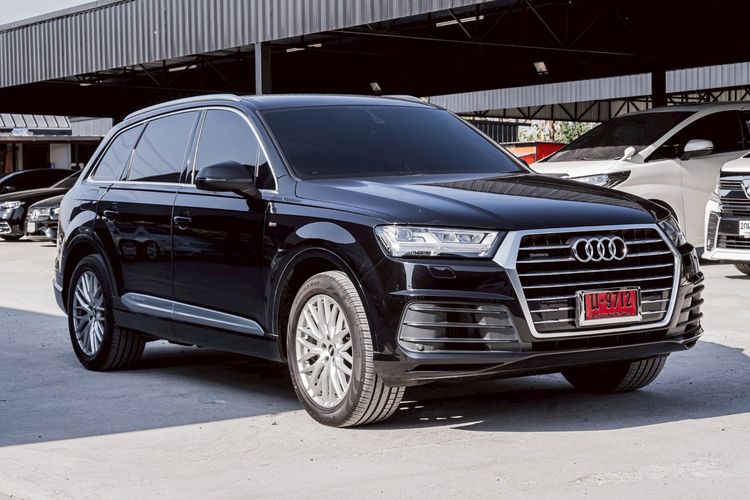 รถ Audi Audi Q7  3.0 TFSI Quattro S Line 4WD สี ดำ