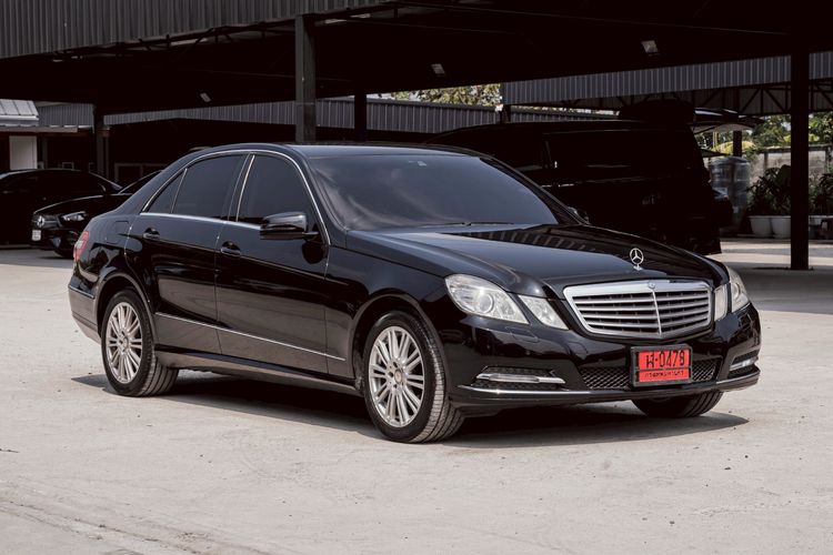 รถ Mercedes-Benz E-Class E250 สี ดำ