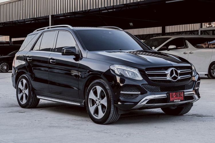 รถ Mercedes-Benz GLE-Class GLE250 สี ดำ