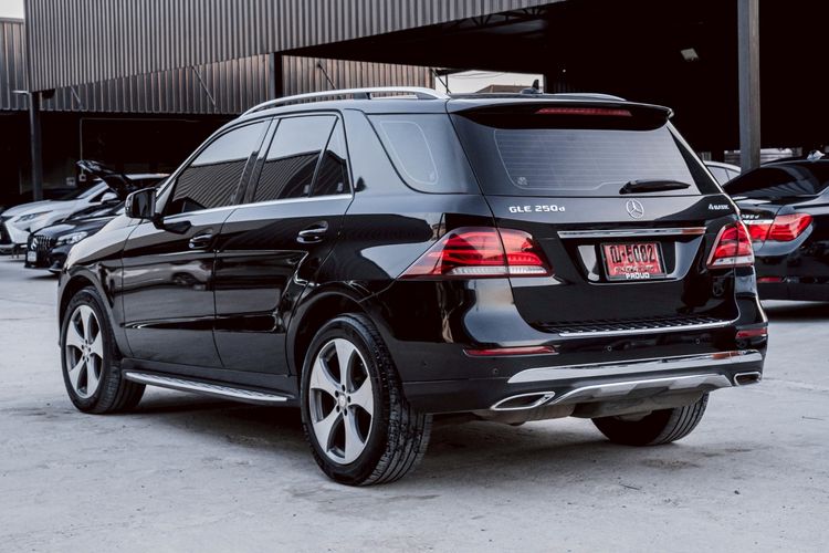 Mercedes-Benz GLE-Class 2016 GLE250 Utility-car ดีเซล ไม่ติดแก๊ส เกียร์อัตโนมัติ ดำ รูปที่ 4
