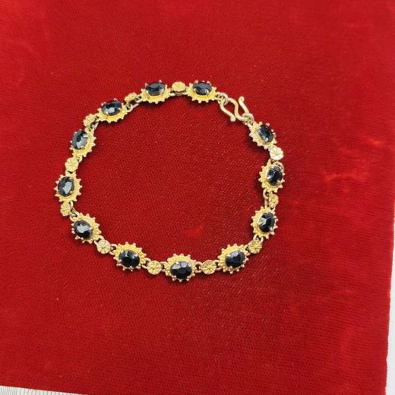 จิวเวอรี่ 🔖สร้อยข้อมือสีทอง พลอยนิลแท้ ของจริงสวยมาก