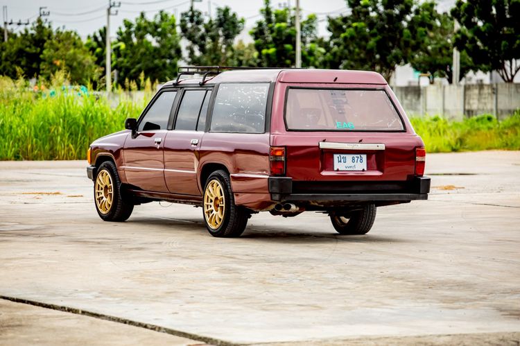 Toyota Hilux Hero 1989 รุ่นย่อยอื่นๆ Pickup ดีเซล เกียร์ธรรมดา แดง รูปที่ 4
