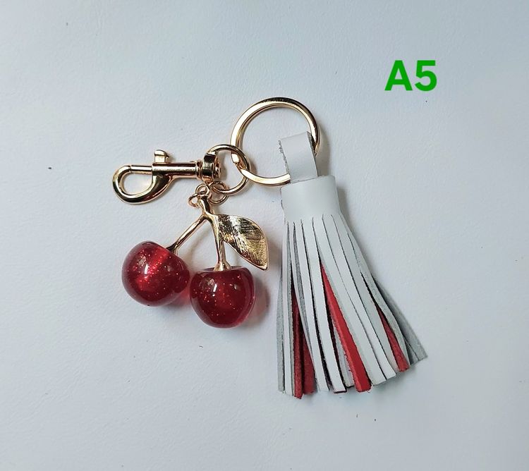 พวงกุญแจพู่ หนังวัวแท้ งาน handmade  รูปที่ 7