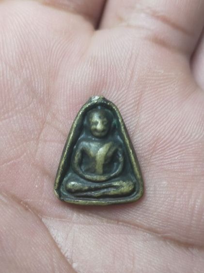 หลวงพ่อเงินจอบเล็ก