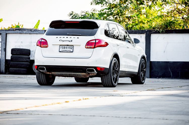 Porsche Cayenne 2010 3.0 S E-Hybrid Platinum Edition 4WD Sedan ไฮบริด เกียร์อัตโนมัติ ขาว รูปที่ 4