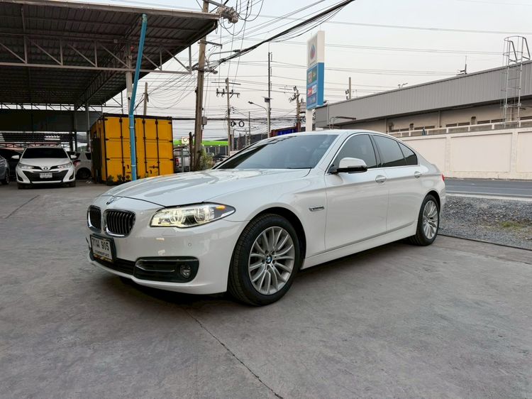 BMW Series 5 2015 528i Sedan เบนซิน ไม่ติดแก๊ส เกียร์อัตโนมัติ ขาว รูปที่ 2