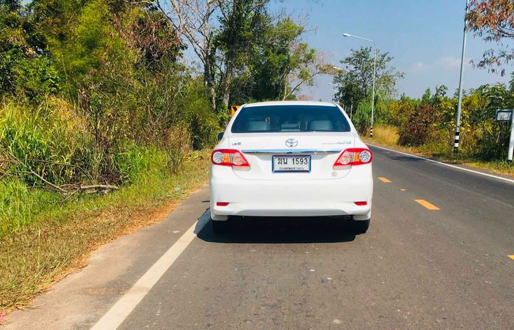 Toyota Altis 2012 1.6 G Sedan เบนซิน ไม่ติดแก๊ส เกียร์อัตโนมัติ ขาว รูปที่ 4