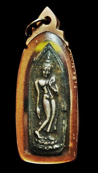 พระว่านหน้าเงิน องค์พระเนื้อว่านด้านหน้าเป็นเงินเลี่ยมกรอบเก่าค่ะ รูปที่ 2