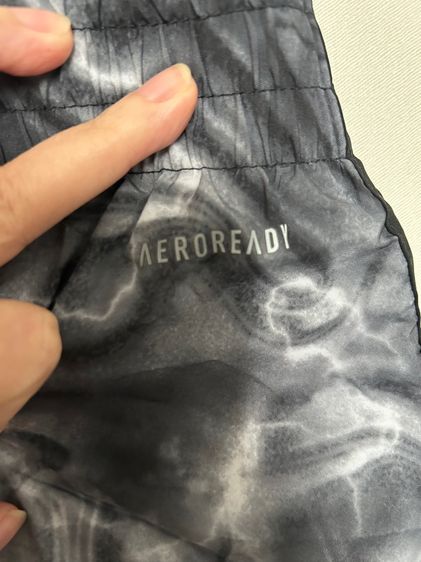 ชุดกีฬาวิ่ง adidas รูปที่ 5