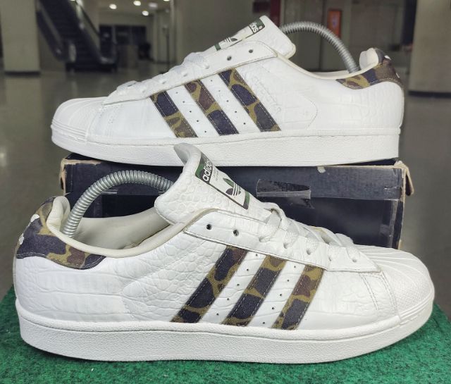 รองเท้า💥adidas superstar💥ของแท้‼️ลายพิเศษ‼️แถบลายทหารสวยๆ เดิมๆ สภาพดี💥ไซร์ 44  รูปที่ 2