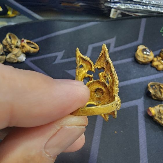 แหวนพลอยพญานาคคู่ กรุลําพูน ส่งฟรีทั่วประเทศ รูปที่ 7