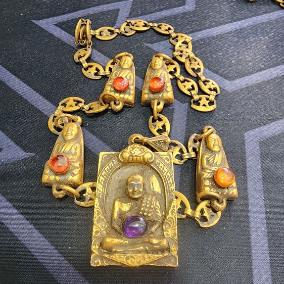สร้อยคอหลวงปู่ทวด (ห้าองค์) หลังพระสมเด็จ เนื้อชินทอง กรุลําพูน ส่งฟรีทั่วประเทศ