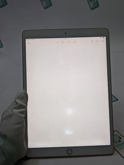 ขาย เทิร์น iPad Air 3 256 GB Wifi ศูนย์ไทย Model N ZP มีตัวเครื่องอย่างเดียว ไม่มีอุปกรณ์อื่น ใช้งานปกติ เพียง 3,590 บาท ครับ รูปที่ 7